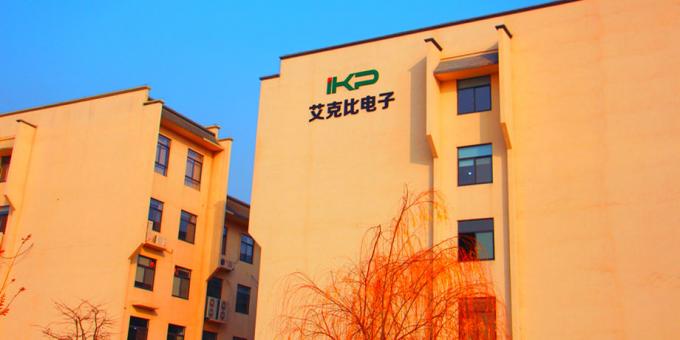 Tipo horizontal de estrangulamento de linha de alimentação de modo comum com núcleos duplos de Mn-zn